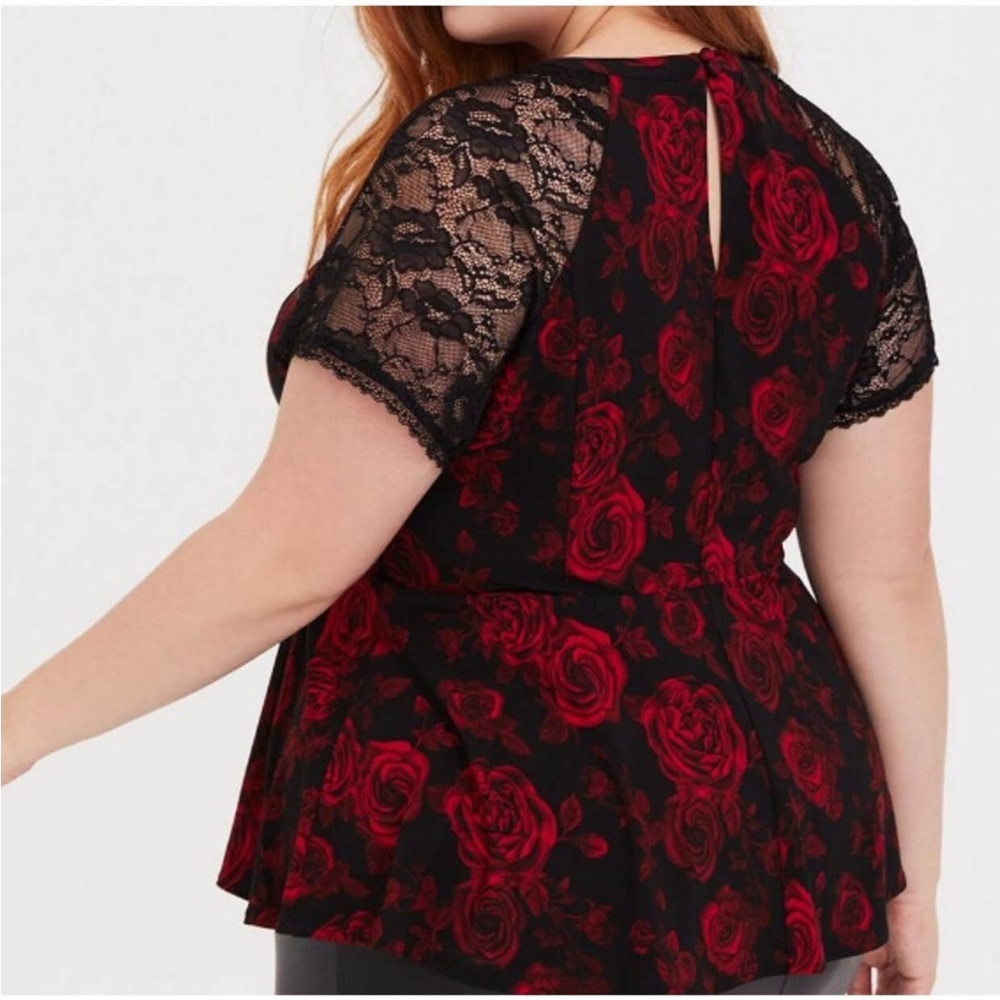 NWT torrid 4X Peplum Crepe Lace Sleeve Top Red Black Floral Short Sleeve Blouse